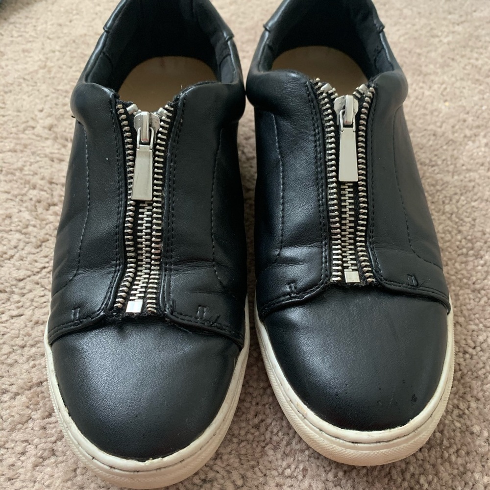 Lexi & Abbie Black Zipper Slip On Sneakers